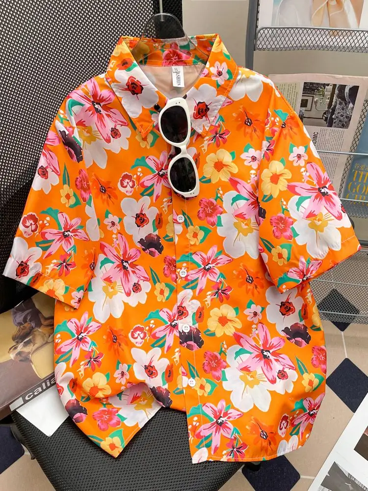 هونج كونج نمط الرجعية زهرة قميص مع تصميم الأزهار الصغيرة فضفاضة طباعة أعلى وصول جديد الشاطئ قصيرة الأكمام الطالب