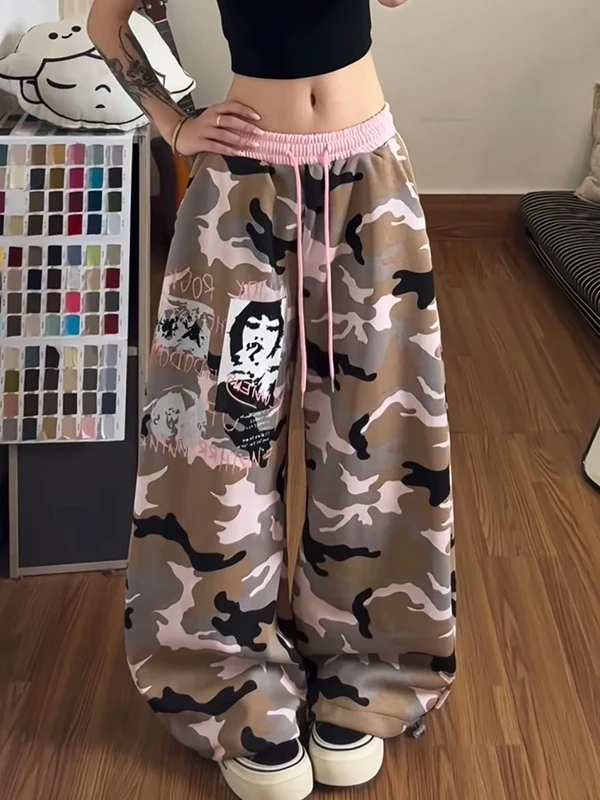 

American Retro Color Block Hip Hop Graffiti Wide Leg Camouflage Pants Loose Straight Jazz Dance Sports Long Trousers for Men