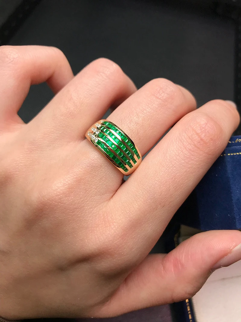 LUOWEND 100% 18K Cincin Emas Kuning Wanita Desain Fashion Mewah Berlian Berkilau Cincin Batu Permata Zamrud Alami Perhiasan Pesta Tinggi
