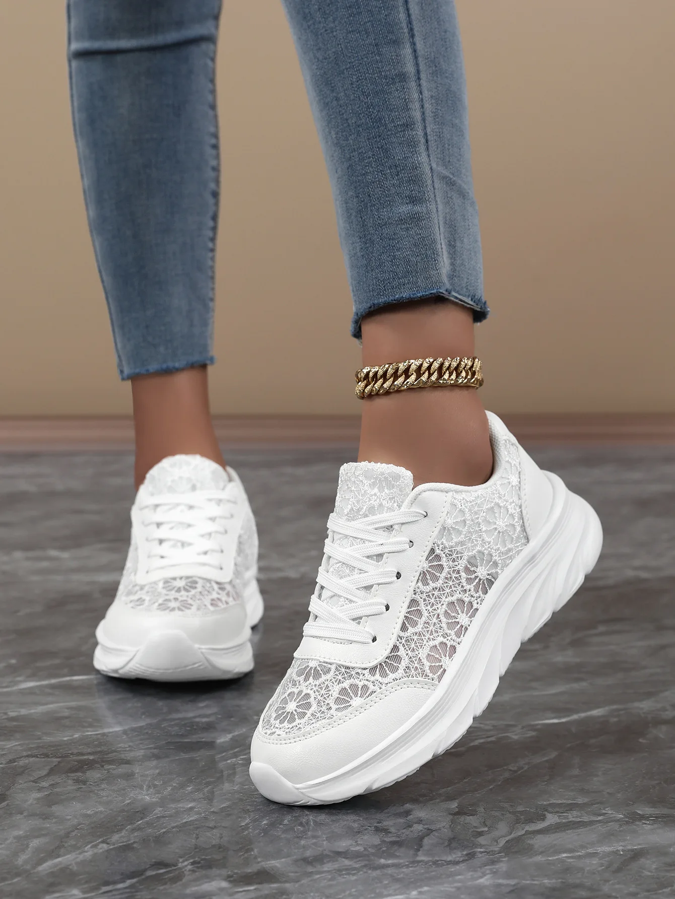Women's Casual Sports Shoes: Embroidered, Openwork Design, Comfortable and Breathable, with EVA Soles White Wide-Fit Trainers