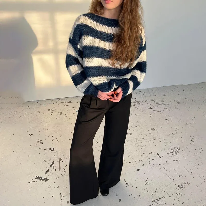 Europe and America 2024 Winter New Sweater Round Neck Stripes Loose Lazy Joker Long-sleeved Knitted Sweater Women