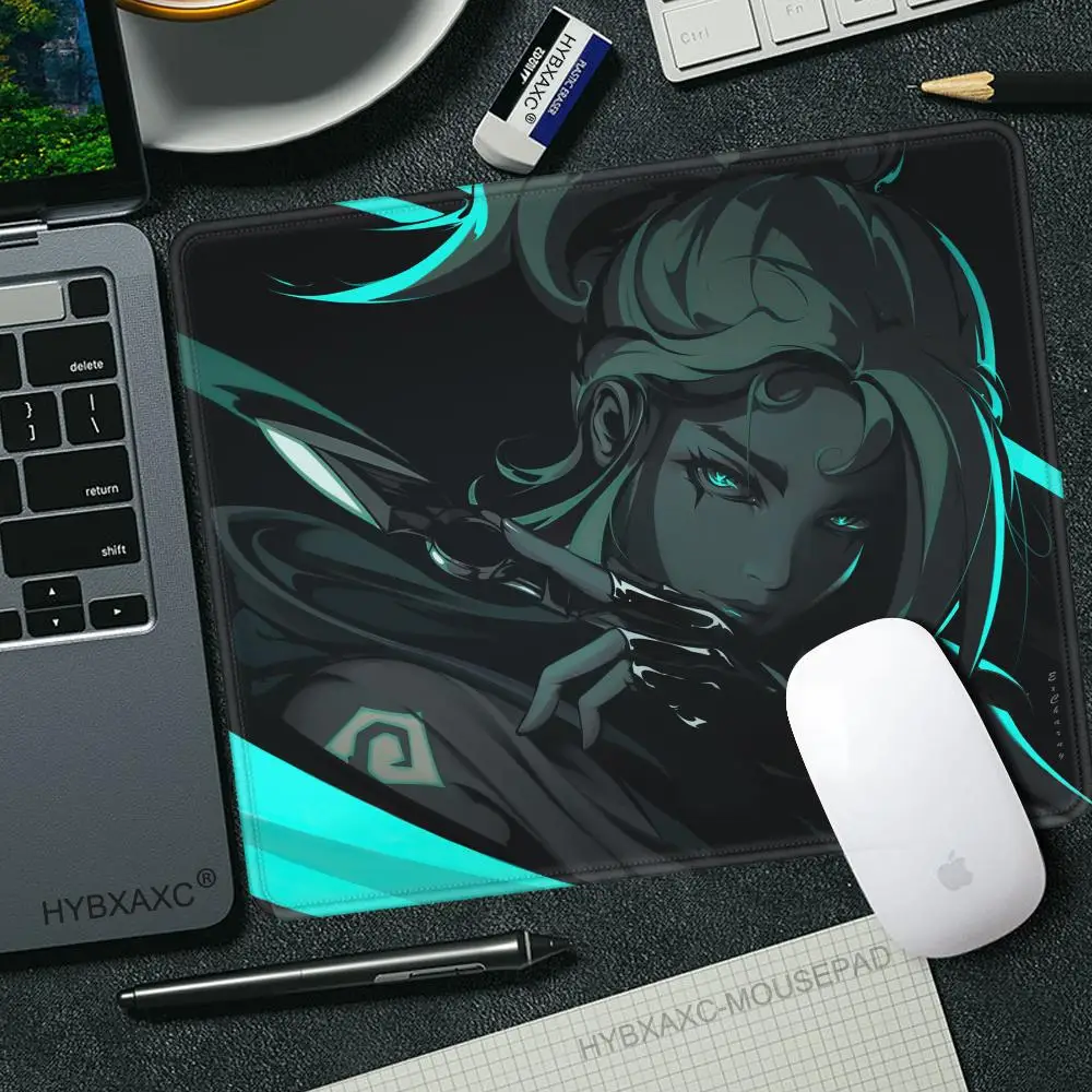 

Valorants Game Character Mousepad XS HD Printing Computer Small Size Locking Edge Non-slip Table Pad 40x45cm Keyboard PC Carpet