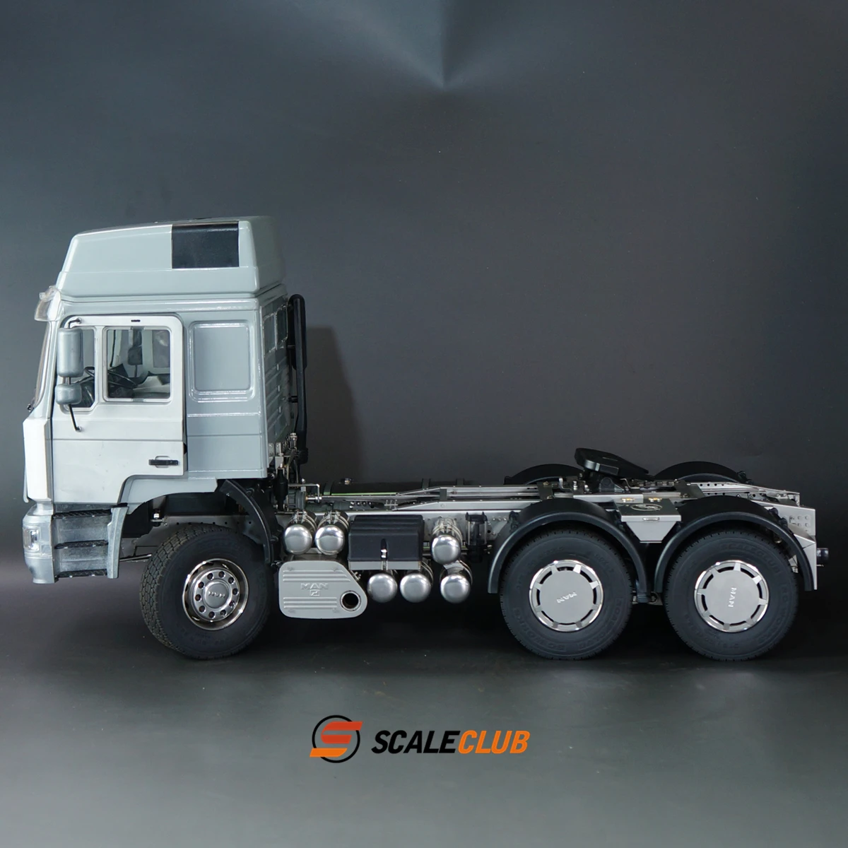 Scaleclub 1/14 caminhão F2000 6x6 eixo completo caixa de velocidades de três velocidades de alto torque modelo de estrutura totalmente metálica