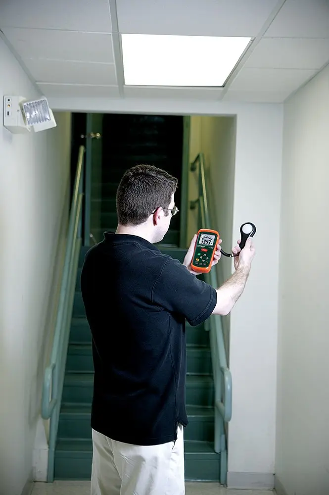 Pengukur Cahaya LT300