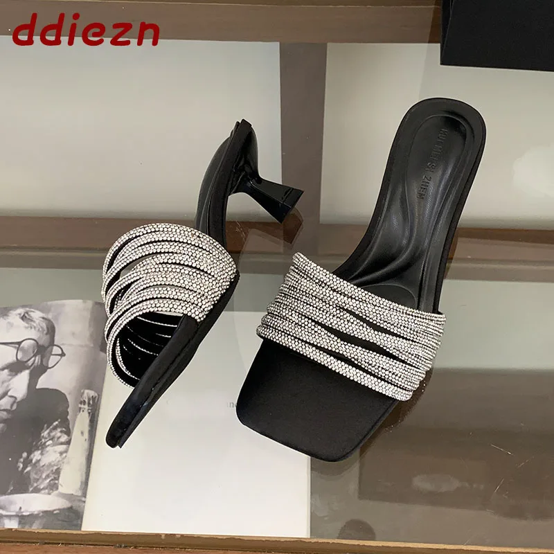 

Модные женские туфли-шлепанцы с кристаллами, на каблуке, с квадратным носком, сексуальные, нарядные, без застежек