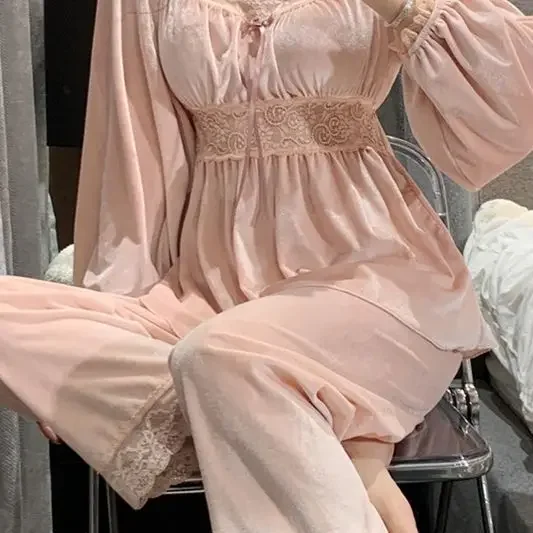 Conjunto de vestido de casa de estilo princesa de palacio de retazos de encaje Sexy para mujer, se puede usar fuera con cojín de pecho, pijama canario, Otoño e Invierno