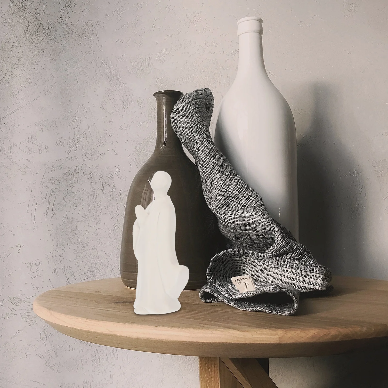 

1Pcs White Ceramic Sacred Monk Statue Classic Chinese Style Mini Monk Decor Desktop Ornament Home Office Decoration