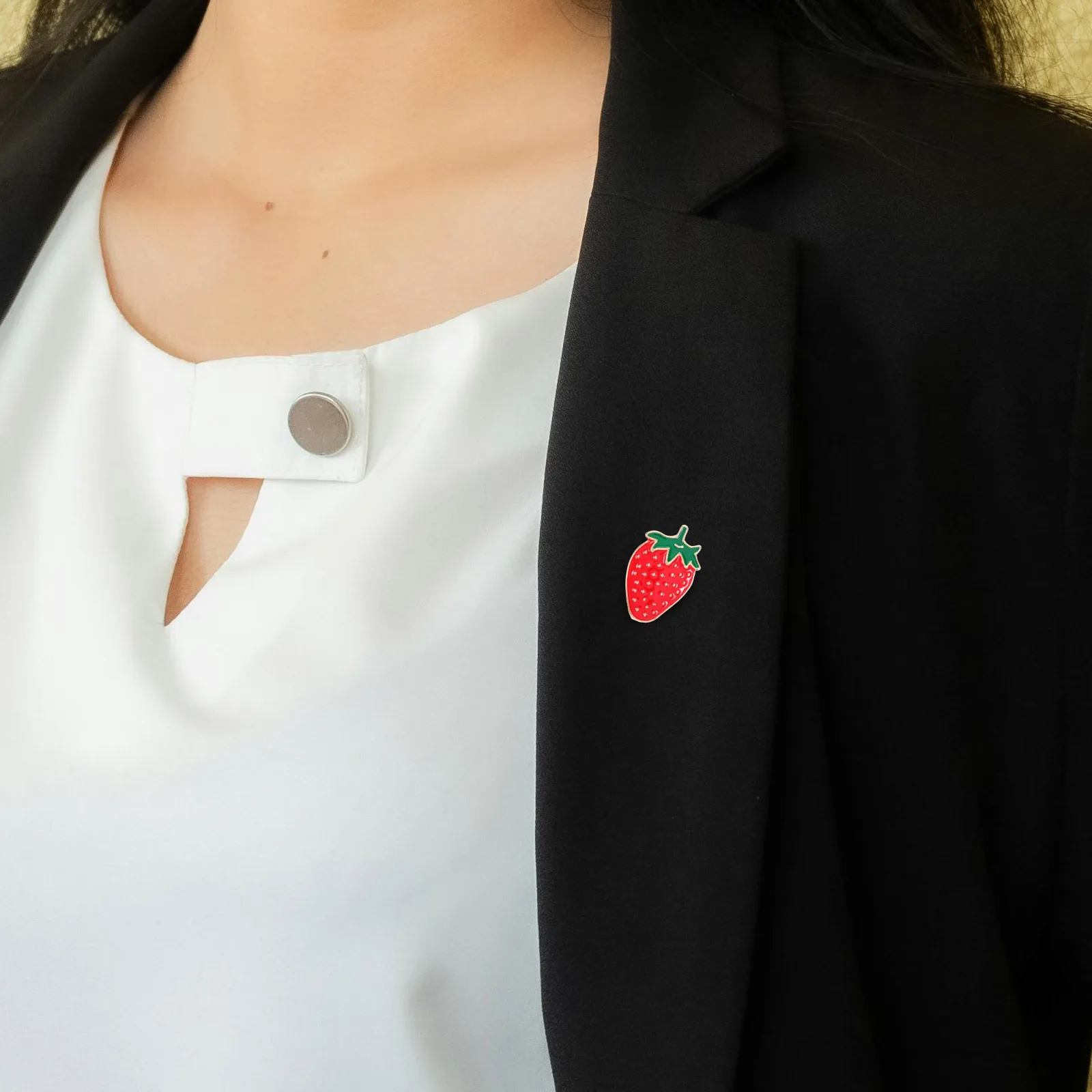 

4pcs Fruit Shaped Pin For Clothing Bag Accessories Makeup Bag Strawberry Party Lapel Jewelry Gift Zinc Pin Alloy