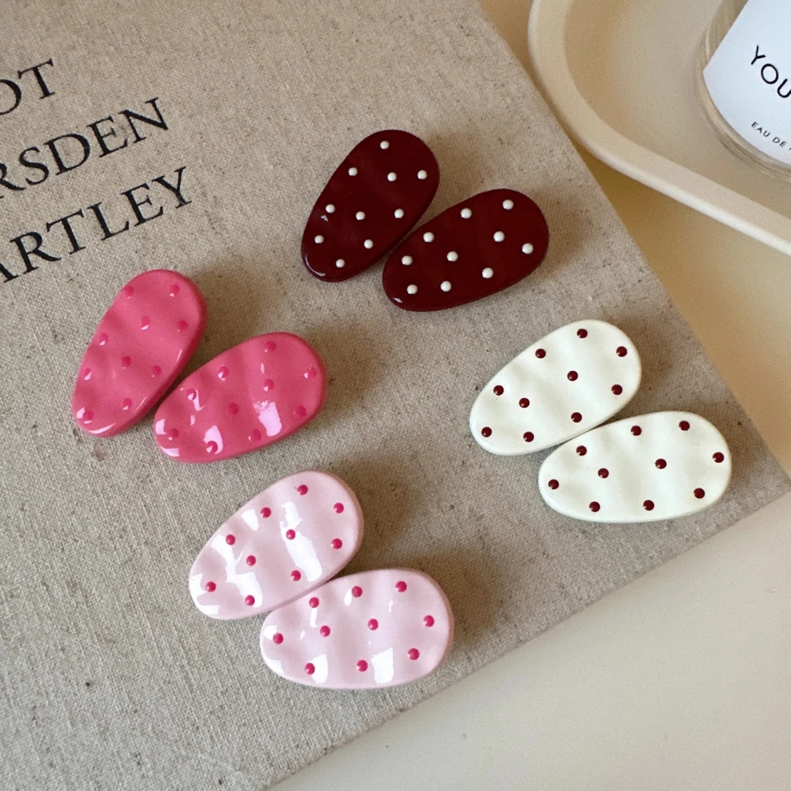 

Cute Polka Dot Hair Clips Set, Colorful Oval Hairpins, Sweet Hair Accessories for Girls, Perfect for Daily Hairstyling