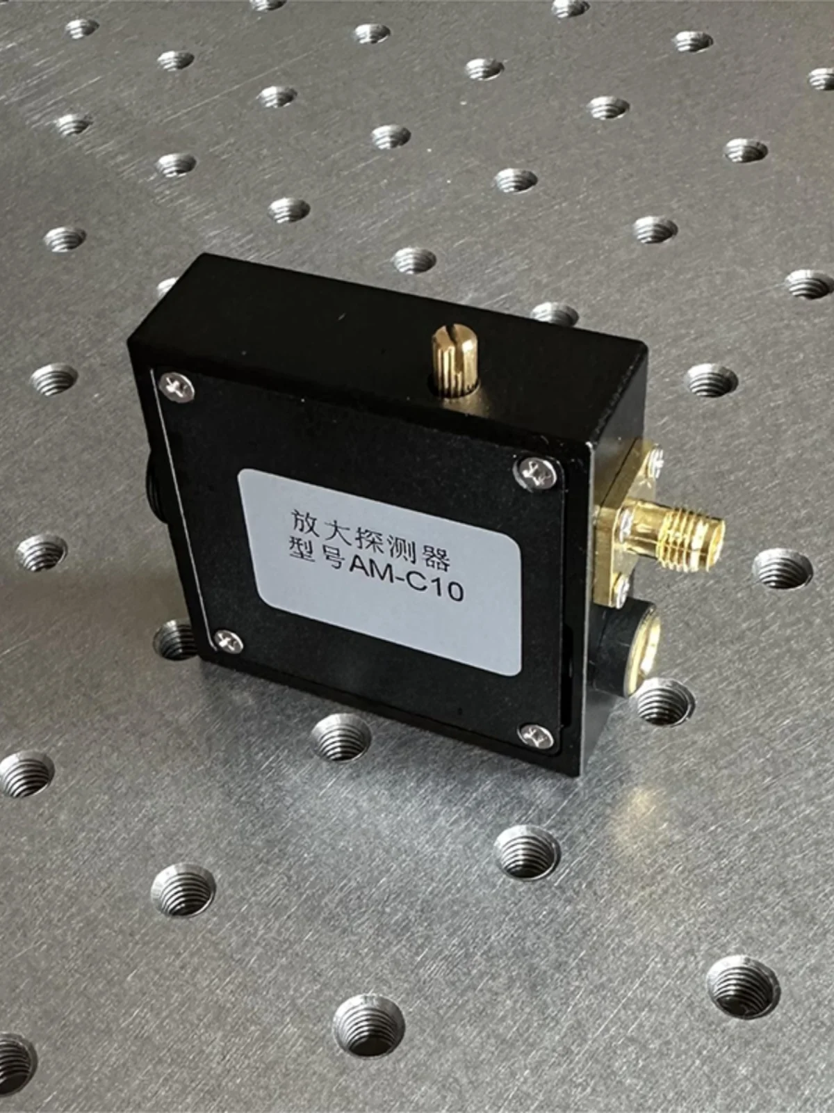 Continuously Adjustable Amplified Photodetector Amplified Photodiode Detector 320-1700nm