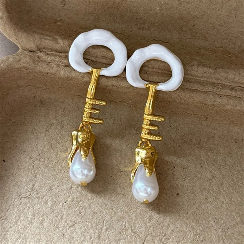 Statement Fashion Metallic Key Baroque Pearl Dangle Earrings For Women Personality New Big Earrings Wholesale