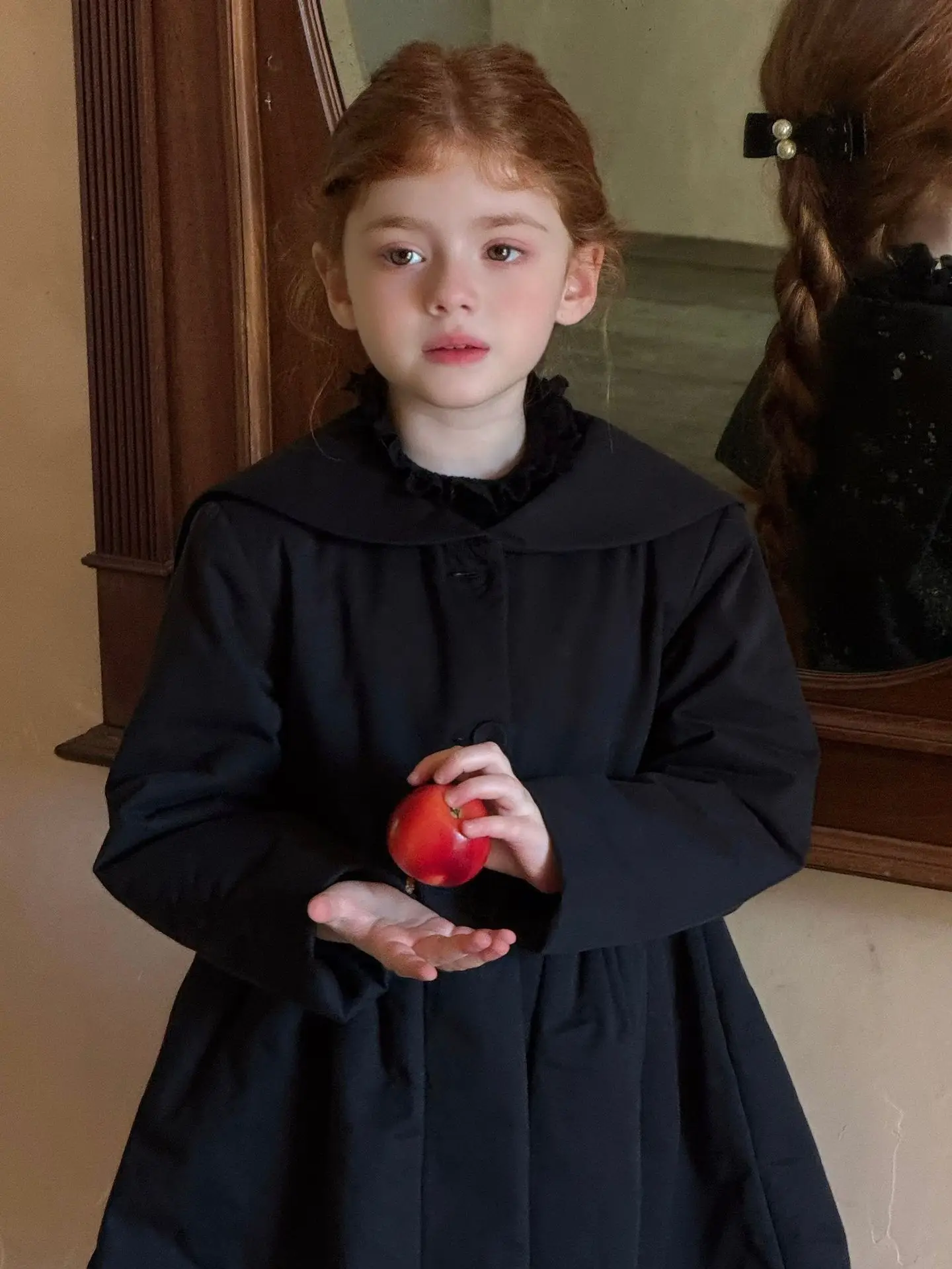 

Новинка 2023 года, детская одежда, черная одежда с хлопковой подкладкой для девочек, детский утепленный плащ, однотонный свободный