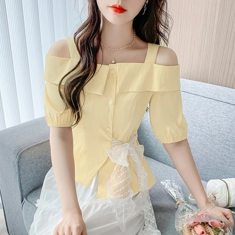 

​ Женская летняя новинка 2026: асимметричная блузка на одно плечо с коротким рукавом, кружевной завязкой и утягивающим эффектом на талии, дизайнерский стиль ​