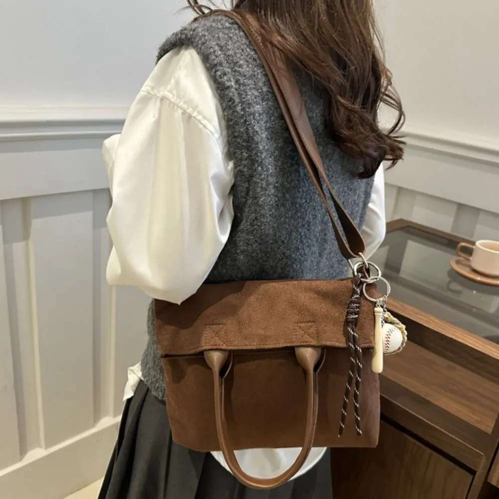 Brown Suede Velvet Shoulder Bag Handbag with Pendant Vintage PU Crossbody Bag Solid Color Korean Style Female Tote Bag Girls