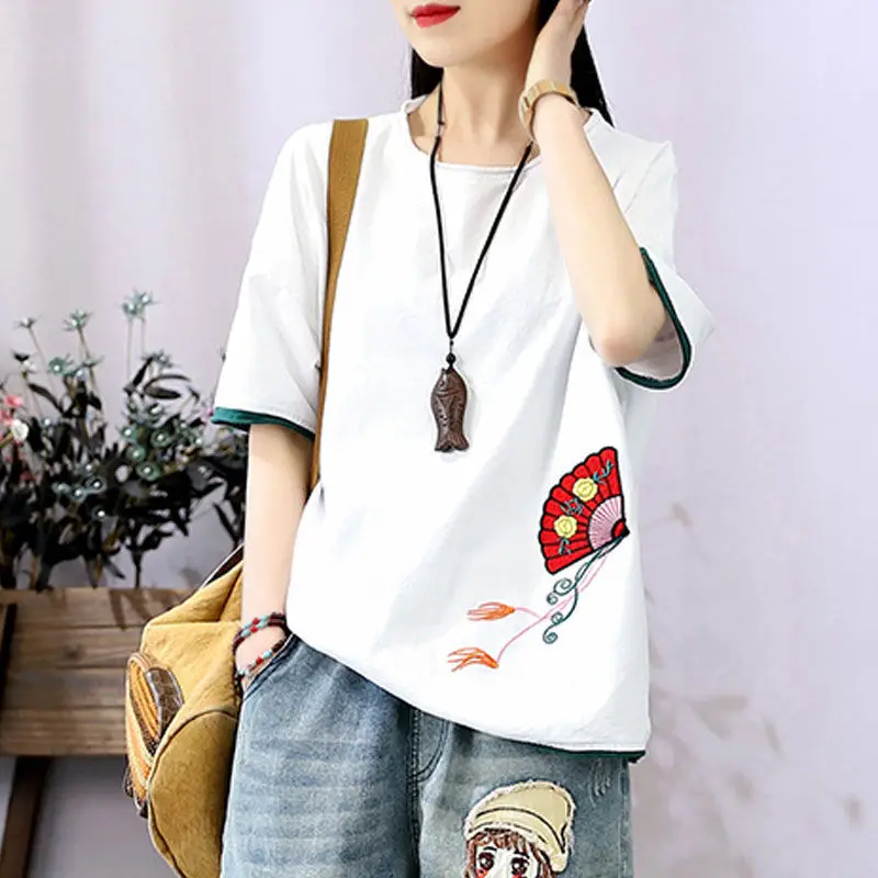 Hot Pure Cotton Embroidered Short-sleeved T-shirt Women Summer New Retro Loose T-shirt Glitter Top