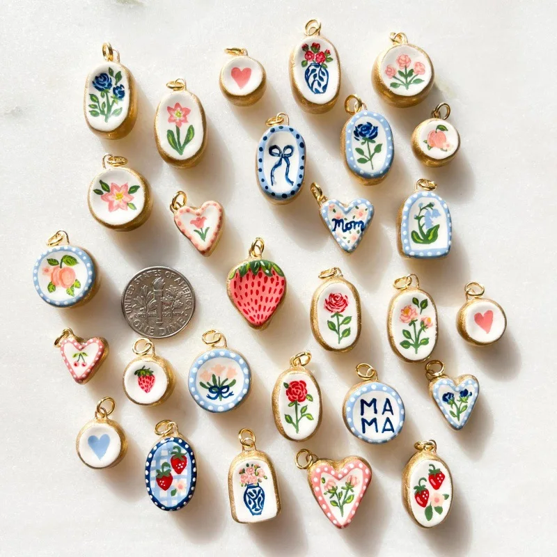 

10pcs Mix Color Copper Small Flower Strawberry Love Beads Pendant for Jewelry Making DIY Necklace Bracelet Accessories