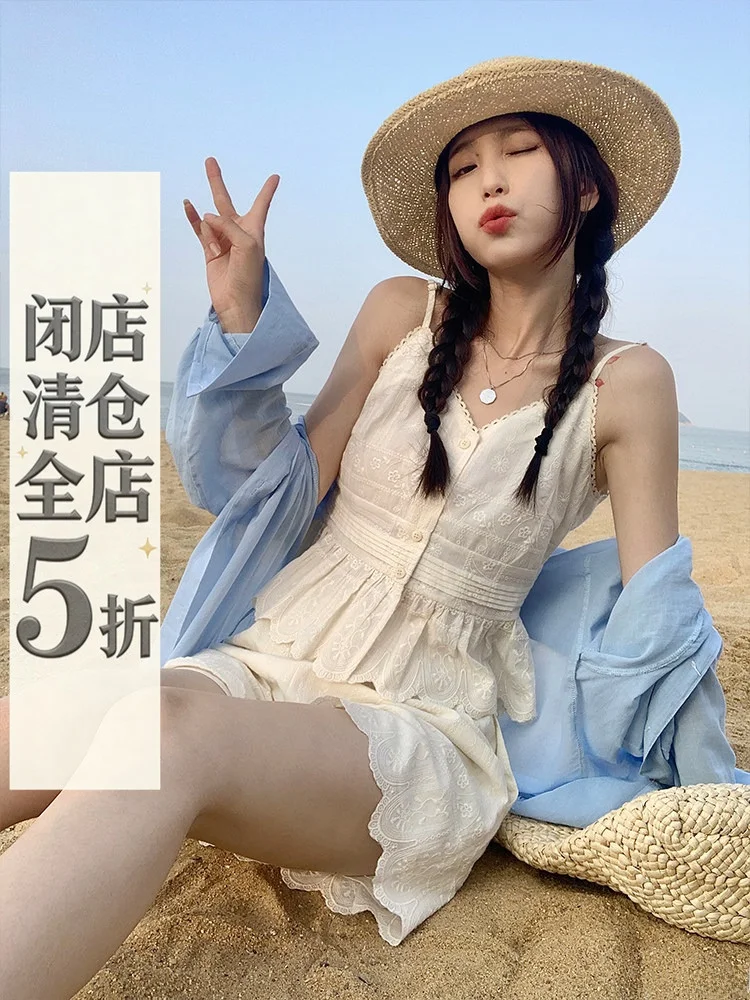 

Yang Bubble Peach Blossom Embroidery Set Women's Strap Vest Shorts Fashionable Two-Piece Suit V-Neck Summer Collection