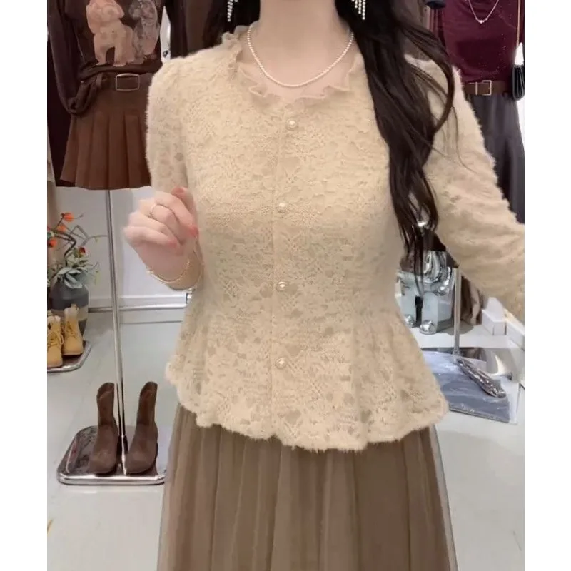 

French Style Lace Shirt Women's Slim Long-sleeved Bottoming Shirt Sweet Age-reducing Western Style Top