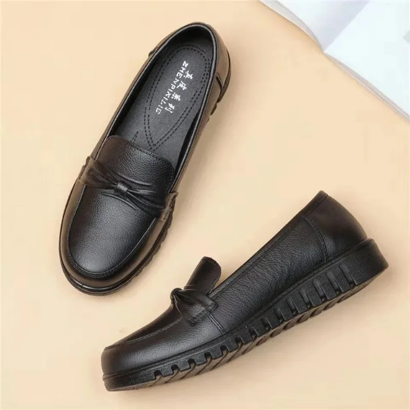 Nieuwe Lente Damesschoenen Lage Top Ronde Hoofdloafers Waterdichte Zachte Leren Schoenen Effen Kleur Veelzijdige Casual Schoenen Zapatos Mujer