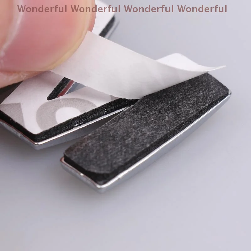 مجموعة من 5 ملصقات فاخرة ثلاثية الأبعاد منقوشة بالحروف الأبجدية/الرقمية مصنوعة من المعدن المطلي بالكروم لملابس السيارة #1