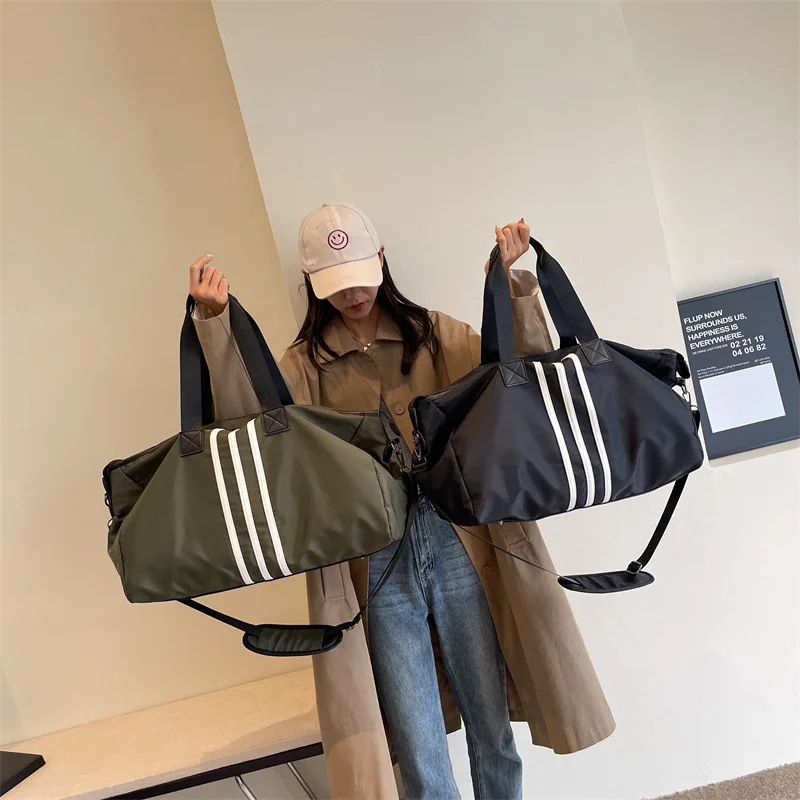 

New Fitness Bag Large Capacity Leisure Outdoor Short Trip Bag Multifunctional Portable Luggage Storage Bag