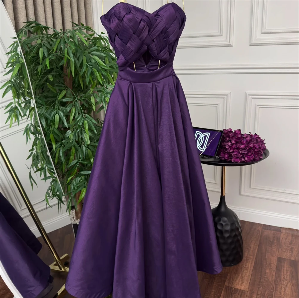 Вечернее платье по индивидуальному заказу. Изысканные фиолетовые атласные платья без бретелек без рукавов для выпускного вечера. Классические вечерние платья трапециевидной формы длиной до пола.