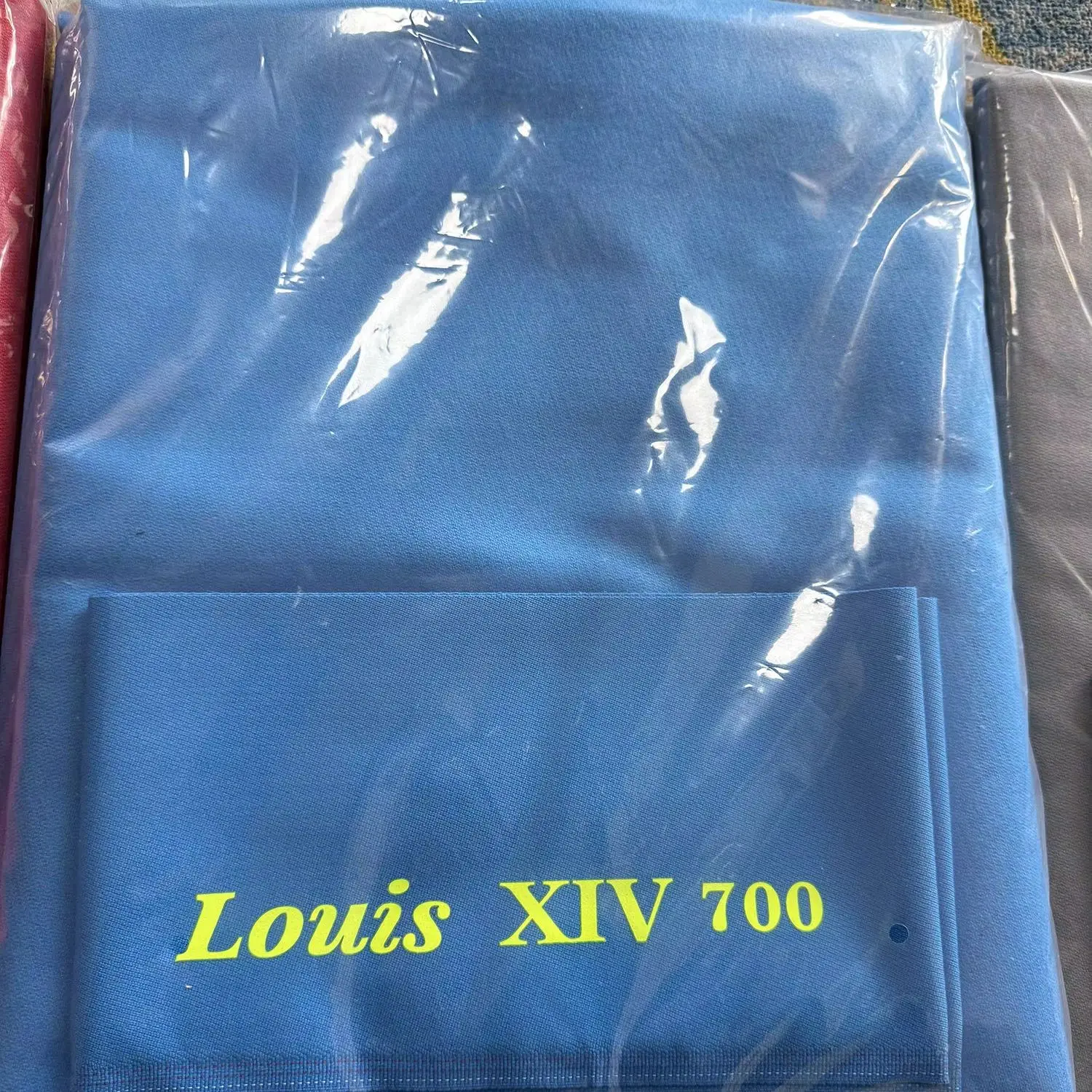 

Louis XIV 700/800 1.55m Width Billiards Pool Table Cloth Felt for 7ft/8ft/9ft Nine Ball Pool Table