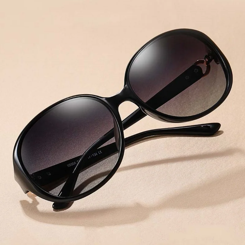 

Women's Oval Framed Fashionable Polarized UV400 Sunglasses Versatile UV Resistant Stage Performances Travel Beach Shades Glasses