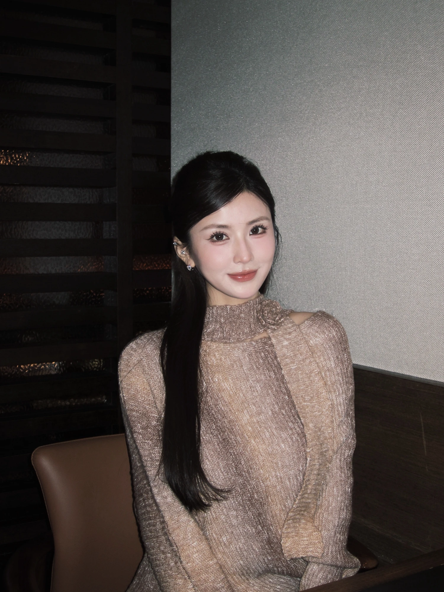 

oulder Bared Rose Whispers Knitted Sweater Women's Loose Fit Long Sve Crew Ne Warm Thermal Autumn Faion Commute Sle