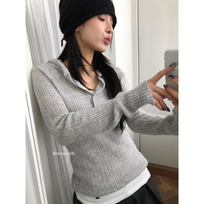 

Korean Style Hooded Button Casual Long-sleeved T-shirt Women 2025 Winter New High Street Solid Color All-match Knitted Tops
