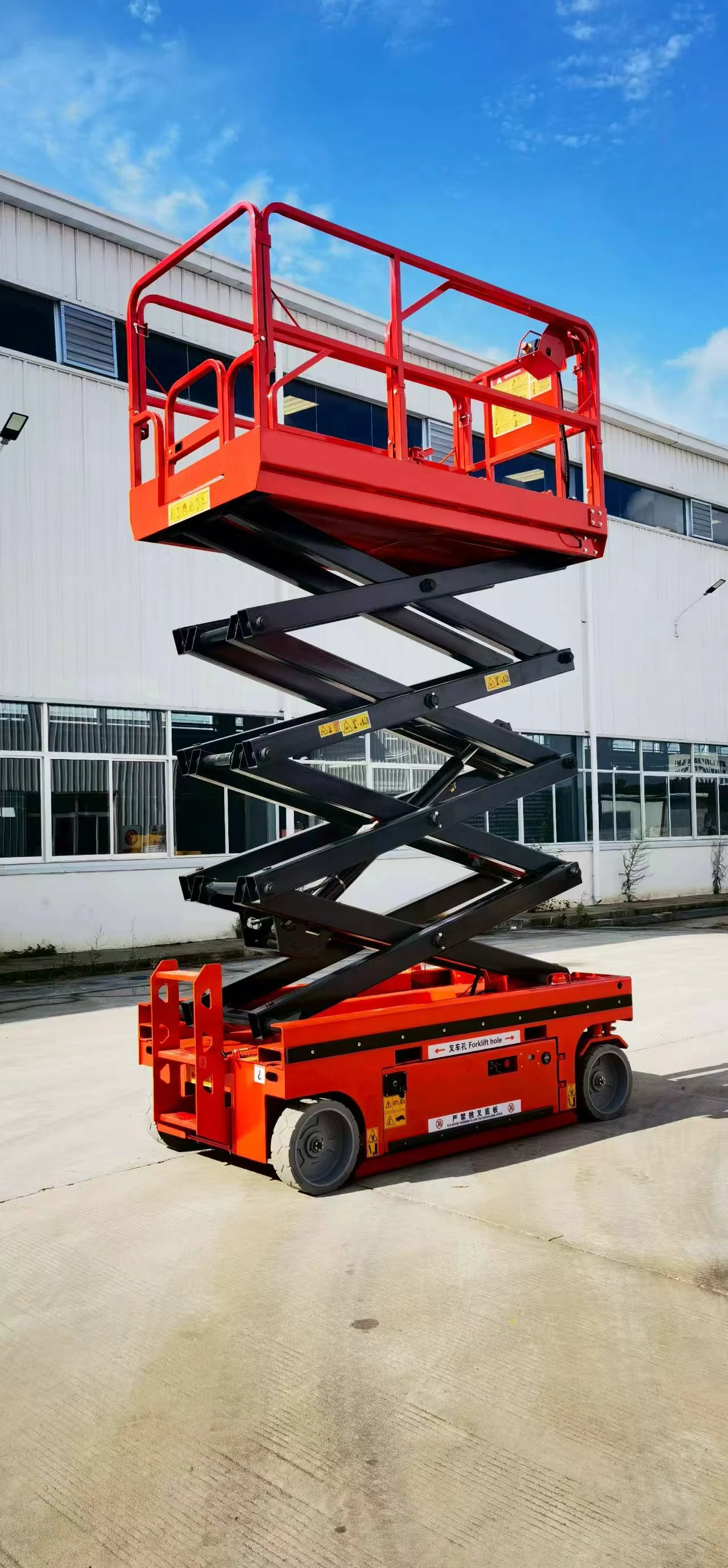Superior Quality Weight Lifting  Platform Small Lift Platforms Electric Movable Hydraulic Platform Lift