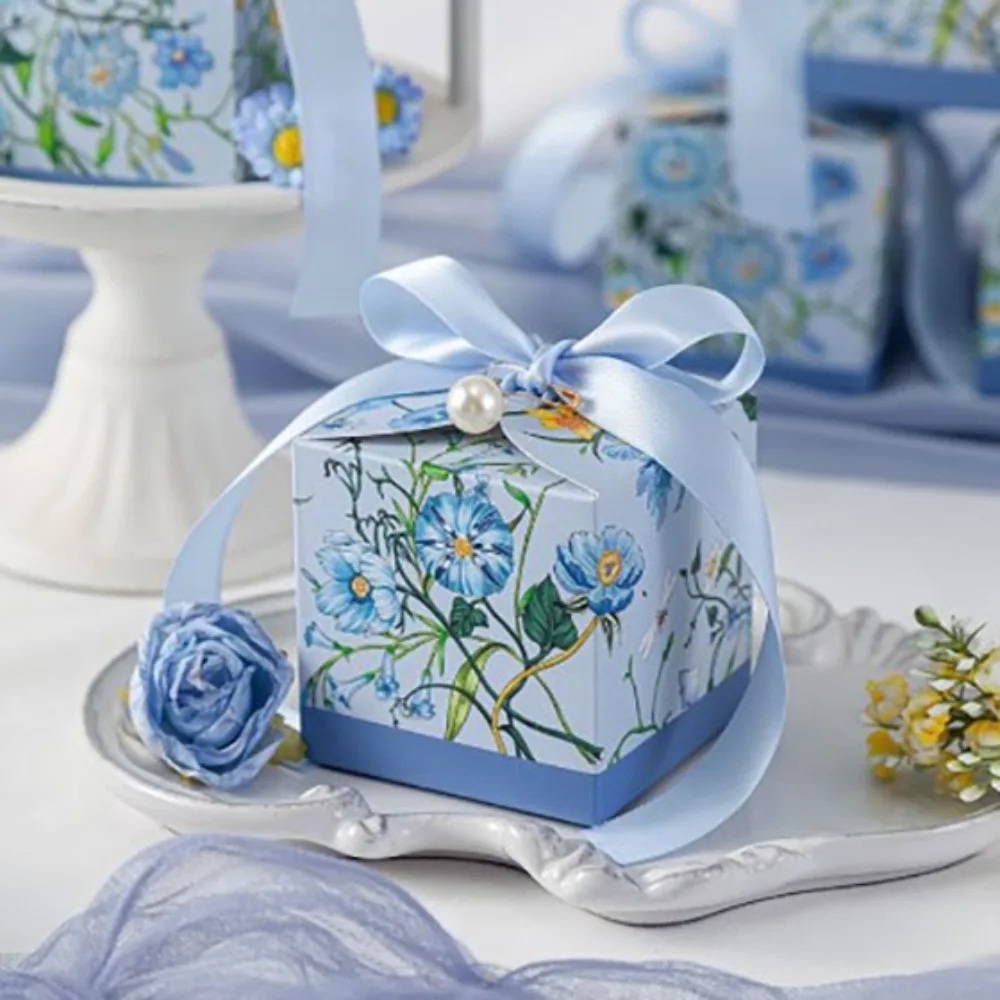 Small and luxurious hand-painted plant and flower candy boxes, wedding candy boxes, accompanying gift boxes, wedding candy bags