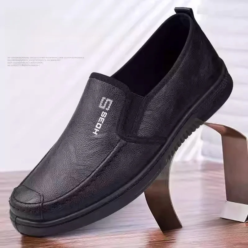

Non-Slip Kitchen Shoes Men's Slip-On Chef Shoes Thick Bottom Oil-Resistant Black Summer Work Shoes Soft Bottom Casual Shoes