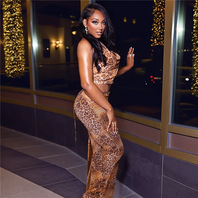 Roupas femininas de duas peças com estampa de chita, tops halter, calças justas e largas, roupas de verão de malha