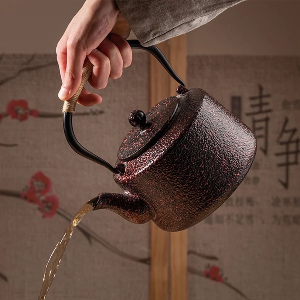 Bouilloire Japonaise en Fonte Faite à la Main, Théière en Fer Cochon Non Revêtu, avec Passoire à Thé, Infuseur à Thé pour la Maison, Bouilloire d'Eau Bouillante de 1,4 L