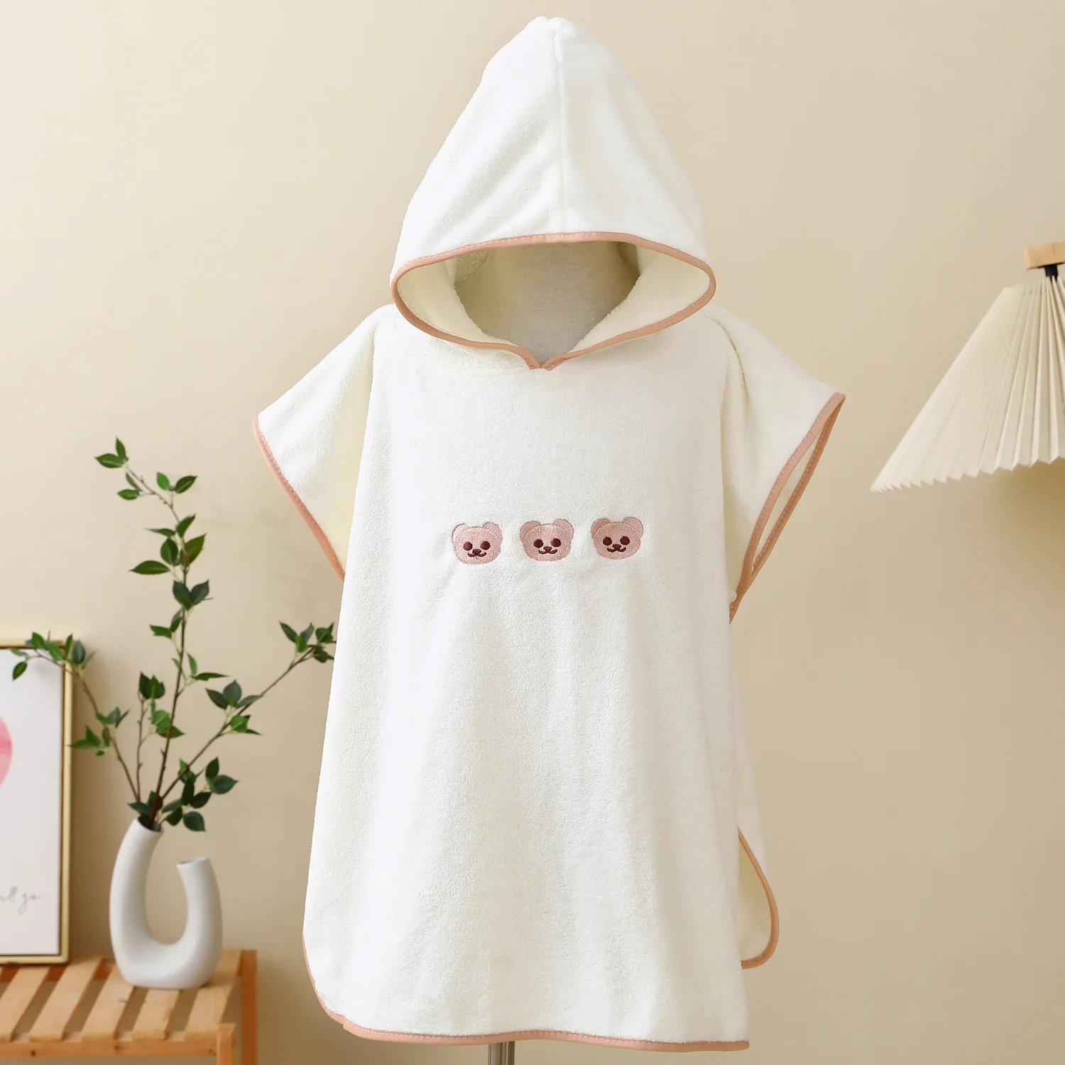 Korean Embroidered Bear Hooded Bath Towel Soft Coral Fleece Kids Bathrobe Absorbent Baby Towel