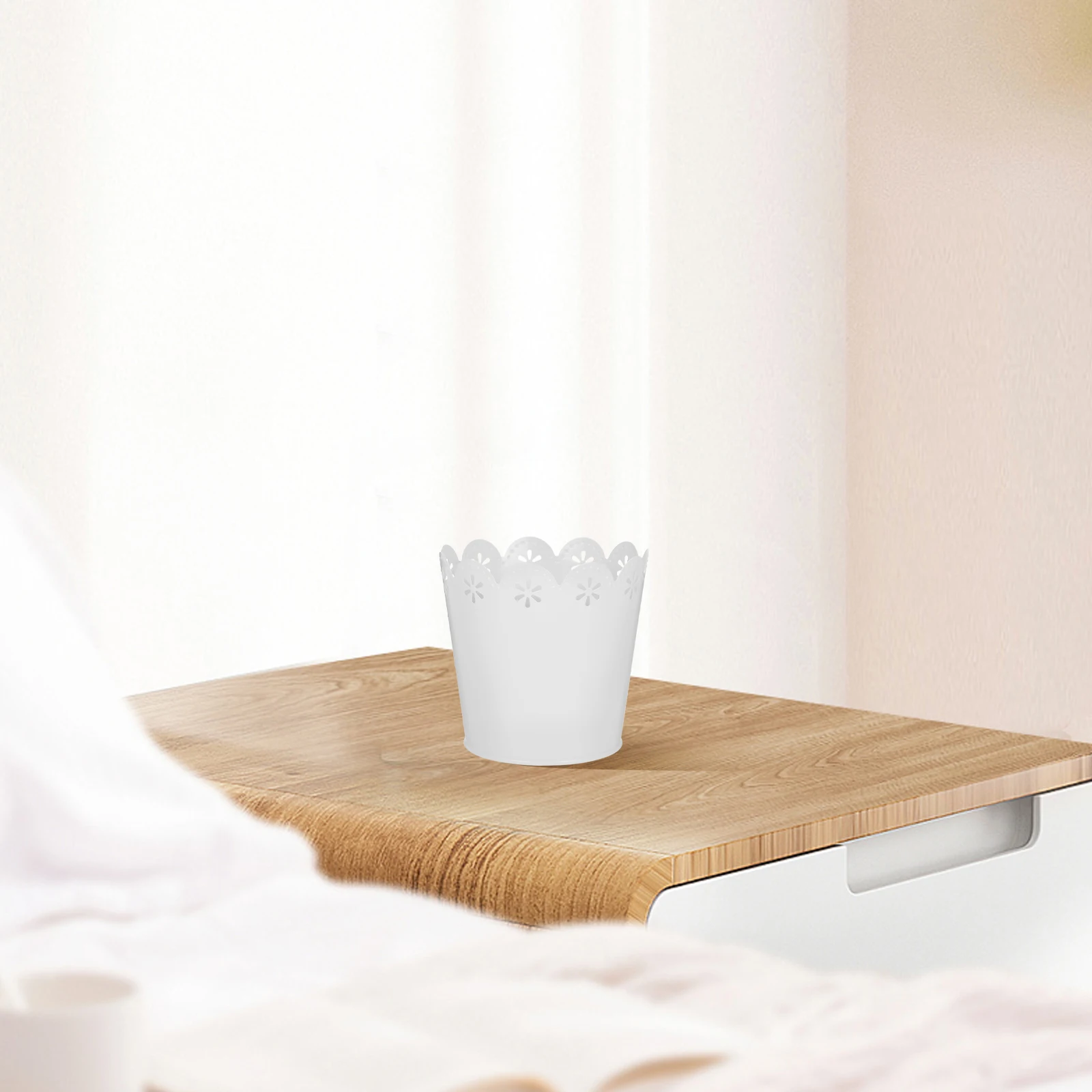 

Mini Desktop Trash Can Lace Round Iron Tinplate Tabletop Rubbish Bin Office Countertop Garbage Waste Basket Stylish