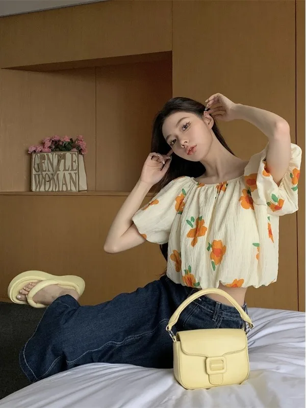 

Летний женский топ на одно плечо из шифона с цветочным принтом, приталенный, в стиле «сладкая фея», красивый, с небольшим воланом, коллекция 2025