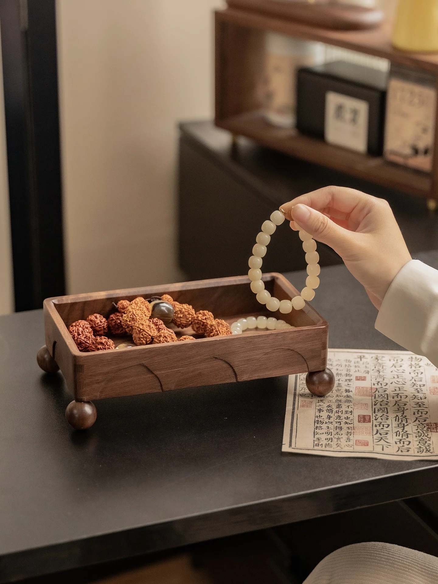 

Изысканная деревянная шкатулка для украшений большой вместимости, прямоугольный деревянный поднос для хранения орехов и декоративных предметов