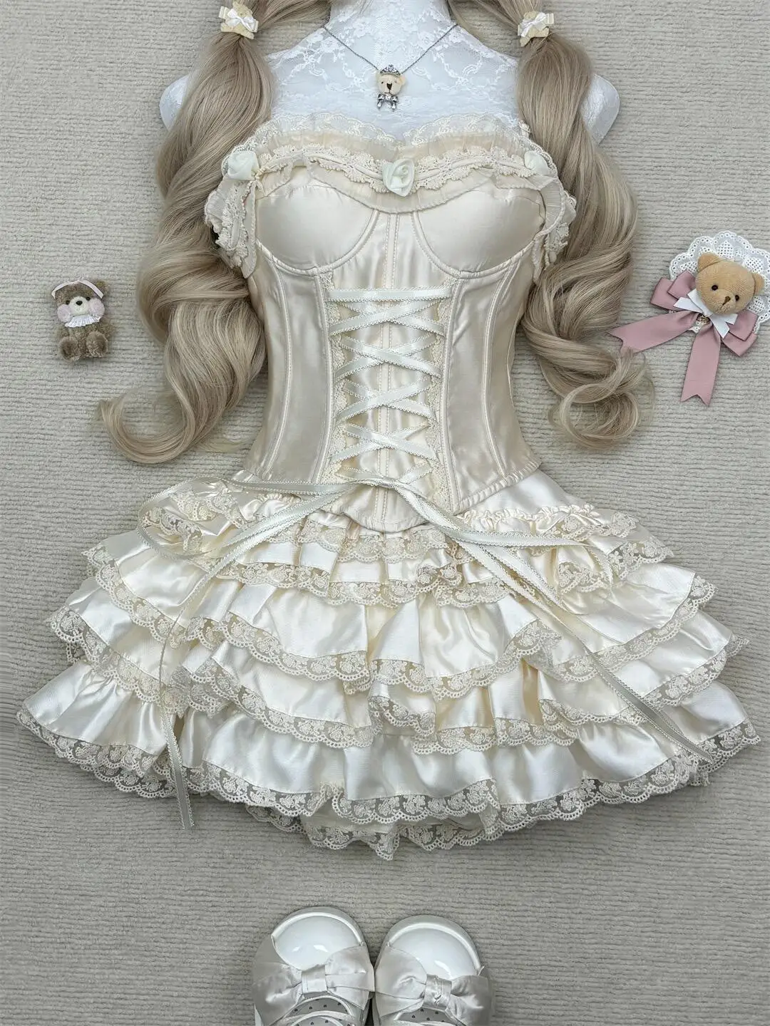 فرنسا جديد أنيق الدانتيل حبال 2 قطعة مجموعة المرأة موضة الحلو نحيل المشمش سترة القمم أنثى خمر جميل كشكش تنورة قصيرة