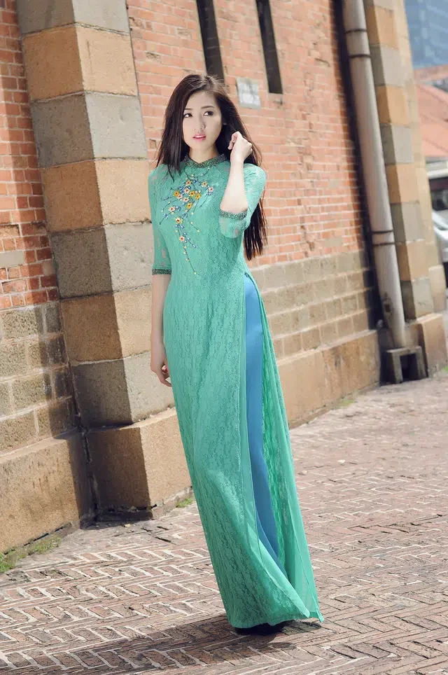 

Tailored Lace Women Traditional Aodai vietnam clothing cheongsam ietnamese traditionally dress