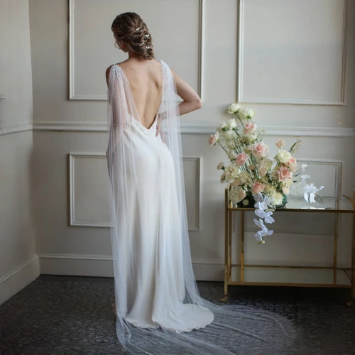 Imagen 2 del producto Velos largos de capa para novia, velo de hombro para boda, chaqueta con cuentas de perlas para mujer, chal Bolero, accesorios de boda para novia GP08