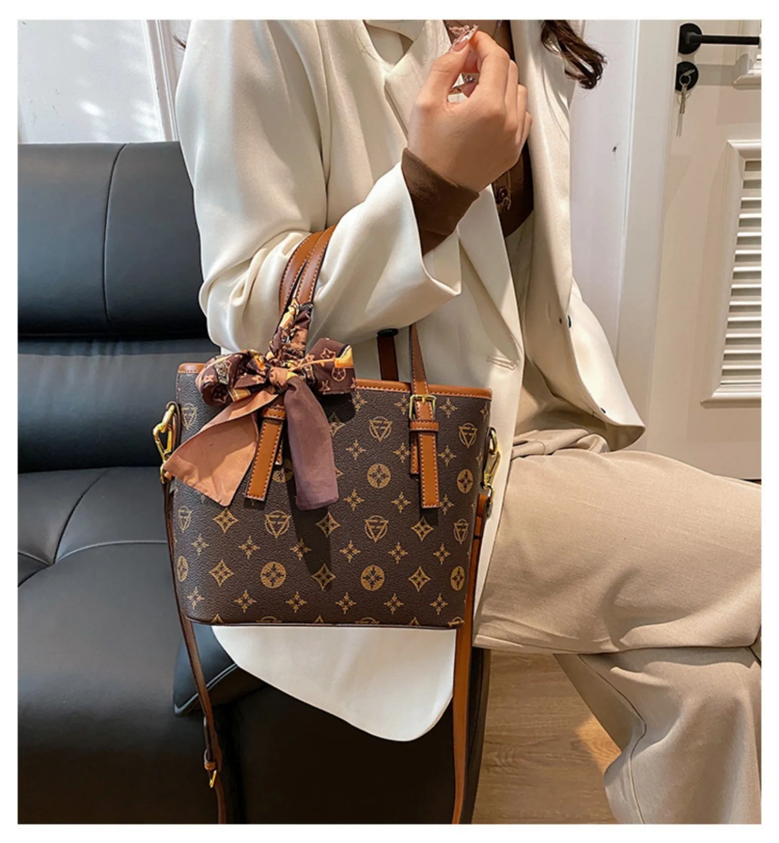 2026 New Women's Retro Luxury Handbag, Large Capacity Commuter Versatile Shoulder Bag, Personalized Fashion Crossbody Bag