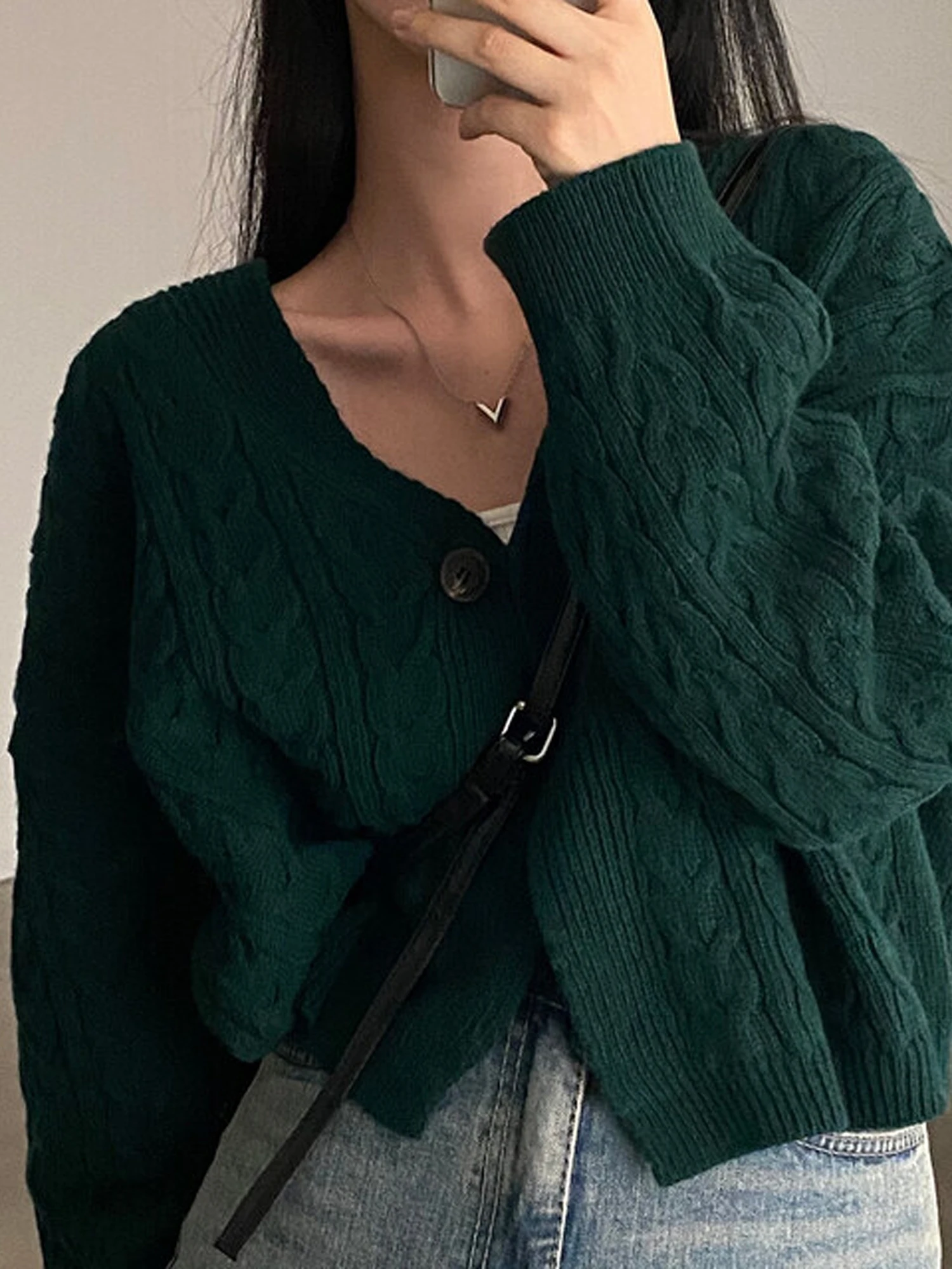 Chic Lazy Style Women's Knitted Sweater One Button Loose Fit Short Cardigan Autumn New Arrival Versatile Casual Outerwear