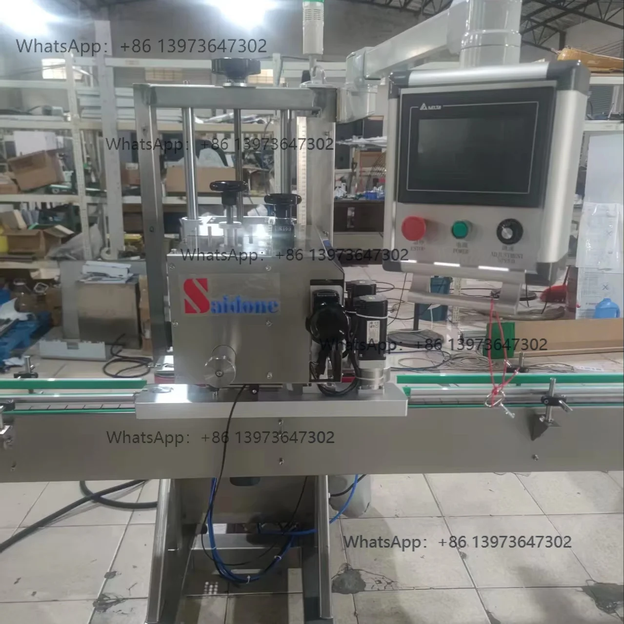 Idées pour petites entreprises Machine d'emballage semi-automatique scellée à quatre roues bouteille en verre en plastique Machine de bouchon de bouteille ronde