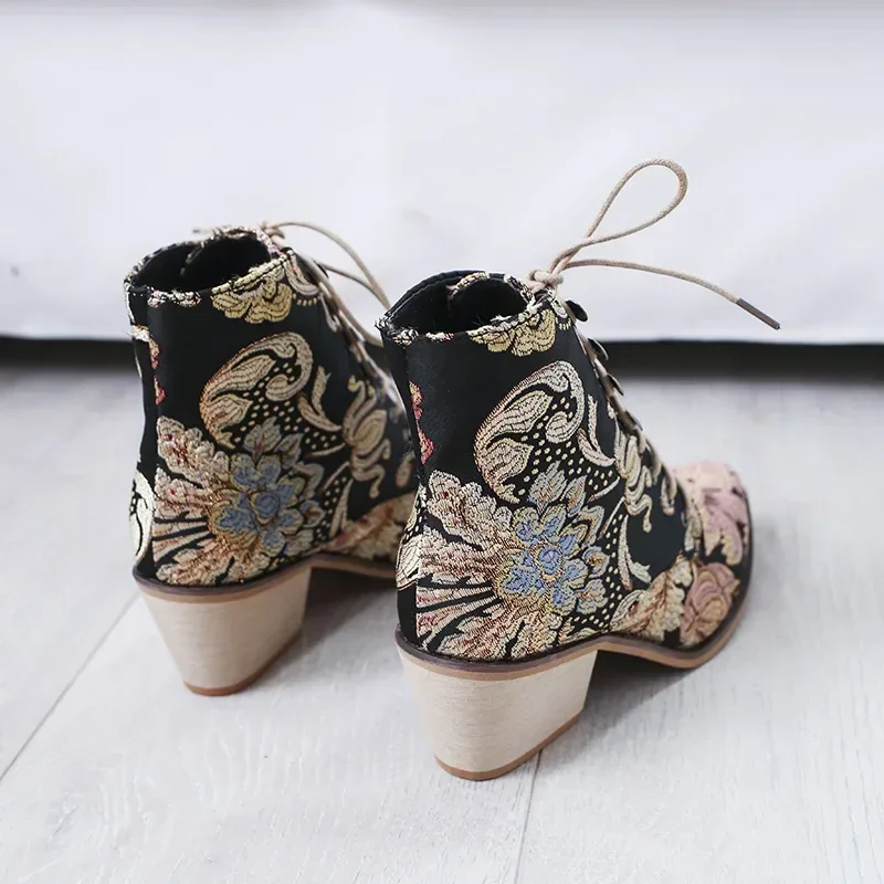 Ethnic Ladies Boots 2024 Spring Winter Embroidery Pointed-toe Platform Heels Ladies Fashion Ankle Boots for Women Botas De Mujer