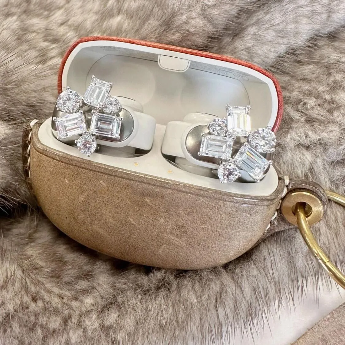 2025 nuevo conjunto de dijes para auriculares de circonita ostentosa personalizable, auriculares tipo G, accesorios con Clip para la oreja, Clip de joyería elegante para regalos de niñas
