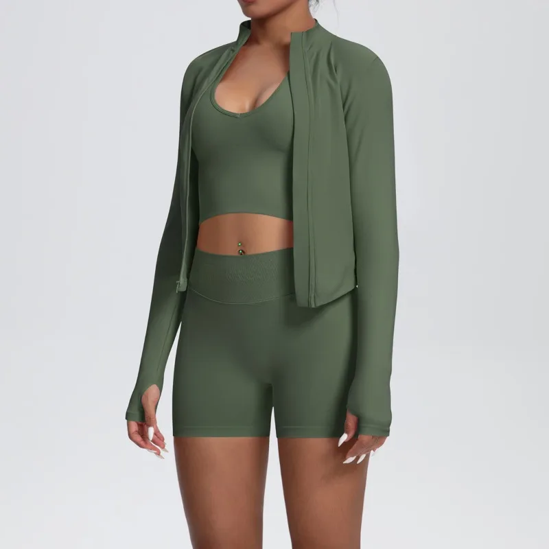 

3 Piece Women's Seamless Yoga Set Sports Vest Zipper Jacket Hip-Lifting Tight Shorts Outdoor Casual Sports Running Fitness Set