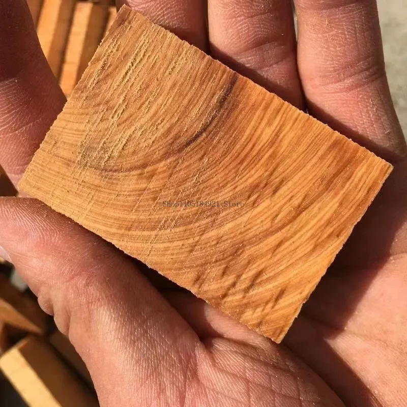 5X7cm Taihang Cliff Cypress Material Unpolished Safety Incense Block Car Pendant Oily Rich Fragrance Strong Hand Wood Board