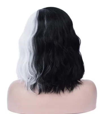 Perruque Cruella Deville noire et blanche pour femmes, Costume Cruella Deville, cheveux courts bouclés et ondulés, perruques douces et mignonnes pour fête costumée